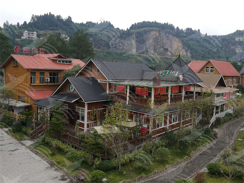 選擇上海合成樹脂瓦，為南方屋頂雨季防水護(hù)航